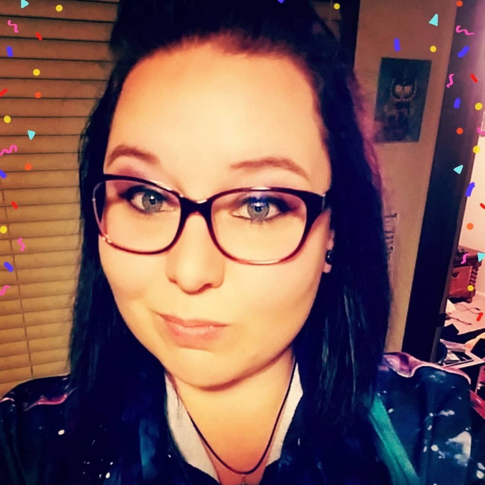 Meet your Posher, Jenn